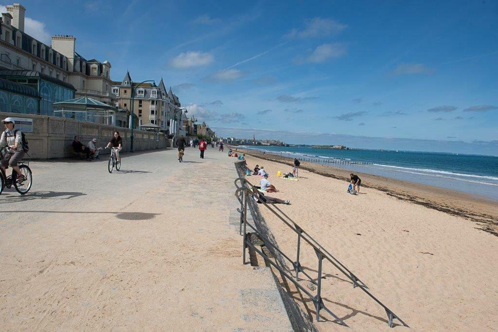 Appartement Les Pieds Dans L'Eau - Residence Sur La Plage 圣马洛 外观 照片