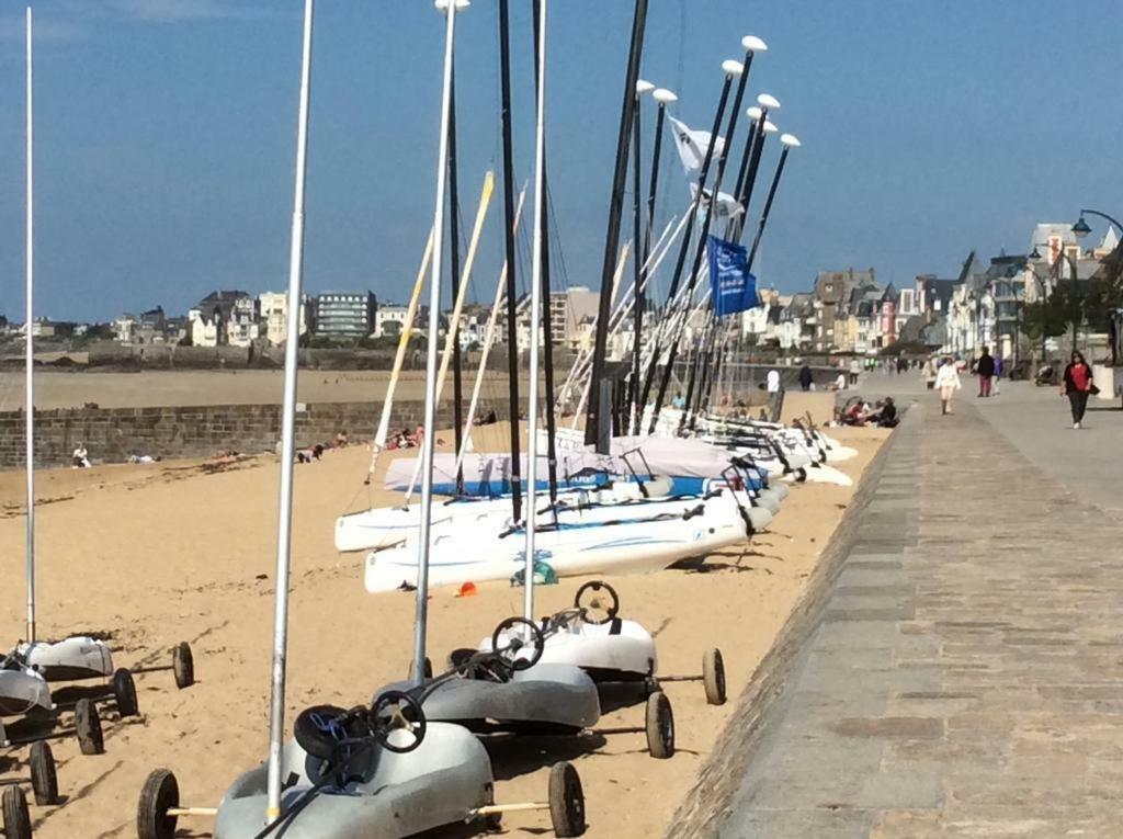 Appartement Les Pieds Dans L'Eau - Residence Sur La Plage 圣马洛 外观 照片